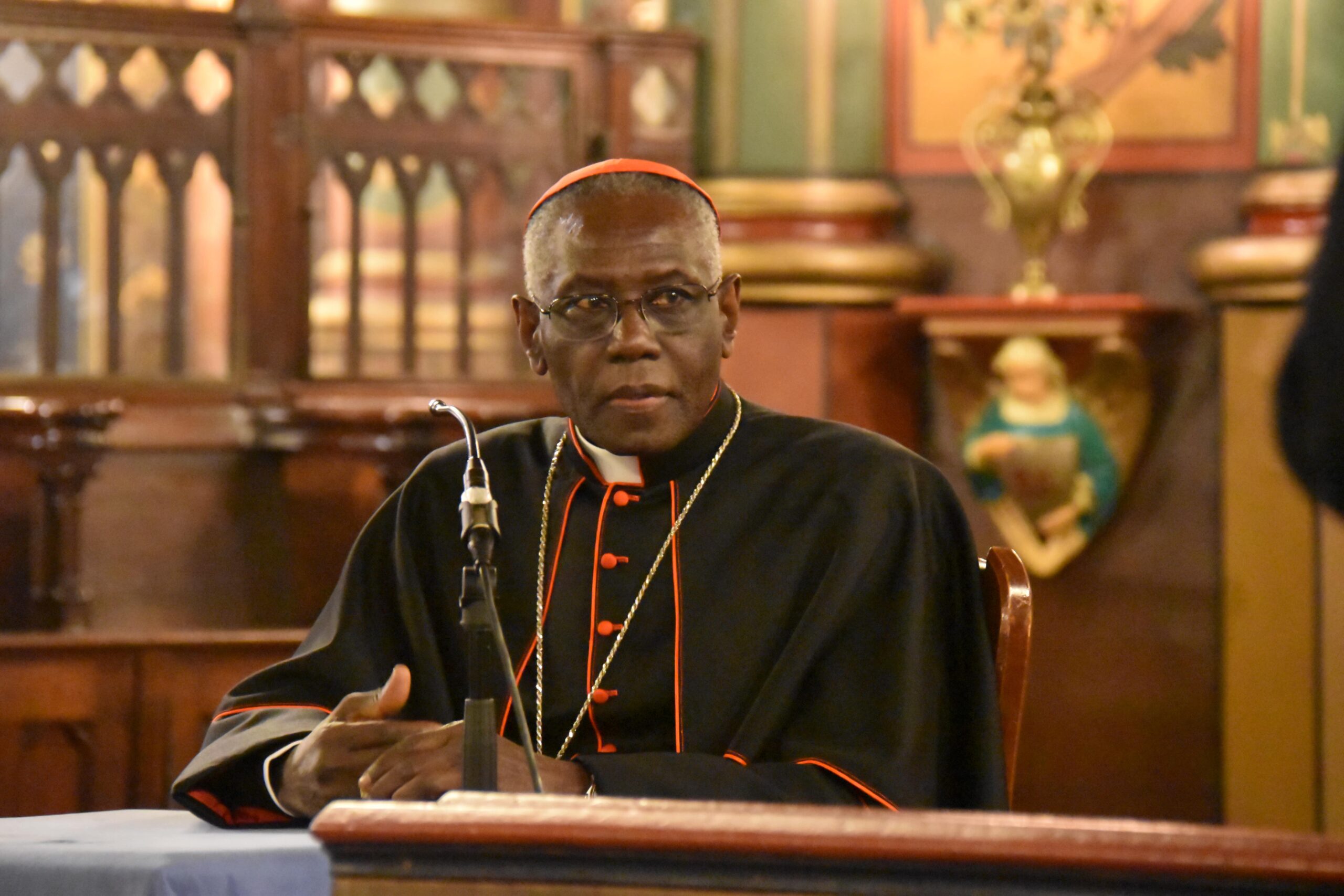 Cardinal_Robert_Sarah-min